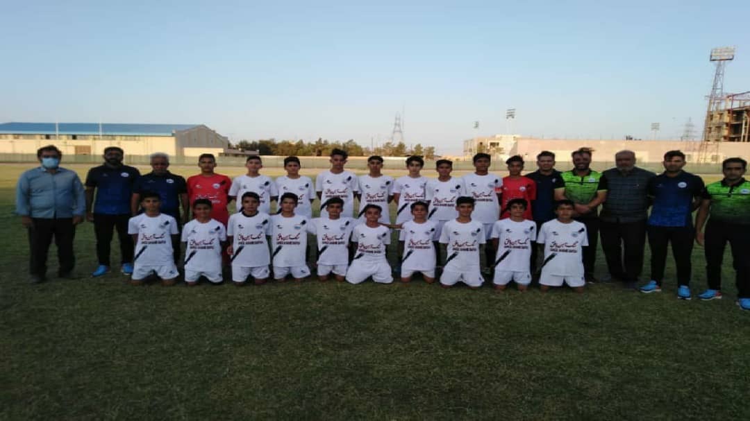 پیروزی پر گل سنگ آهن بافق در برابر فرهنگ مهر اردکان