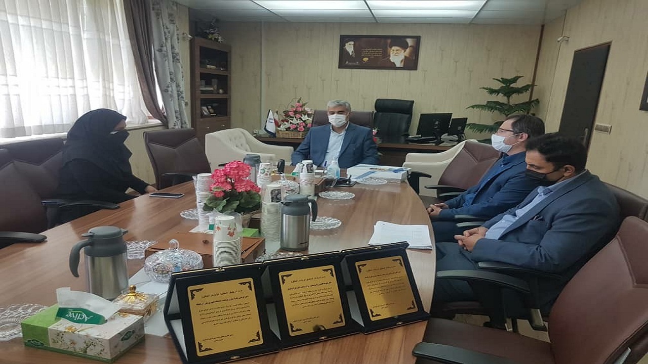 تقدیر رئیس کانون وکلای کرمانشاه از رئیس دانشگاه علوم پزشکی/ارائه خدمات حقوقی تلفنی و حضوری رایگان به مدافعان سلامت