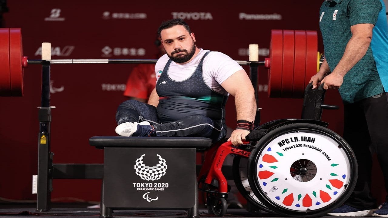 روح الله رستمی پارالمپیک وزنه برداری