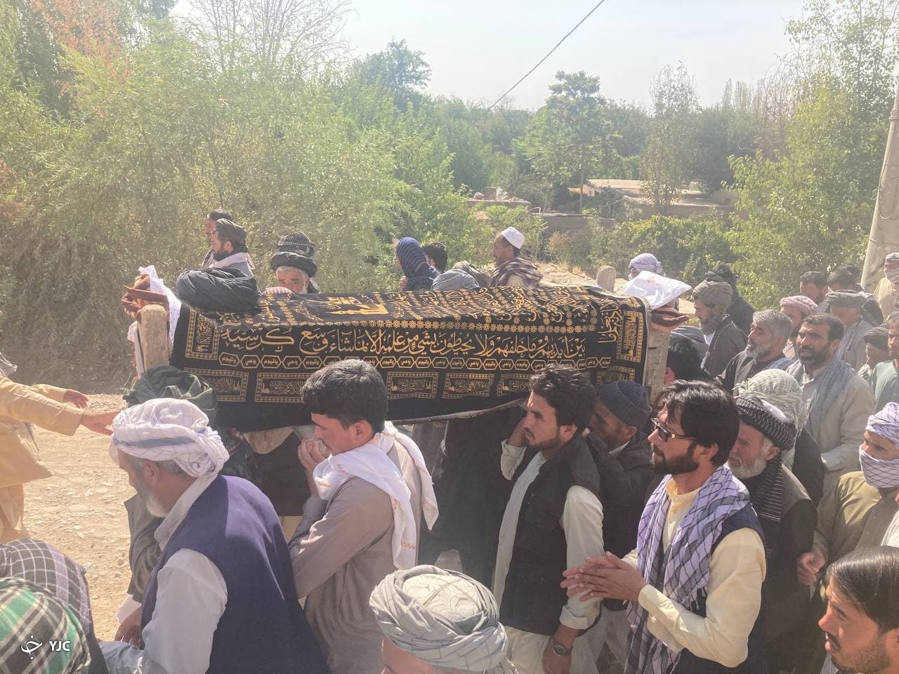 گزارش تصویری از مراسم تشییع پیکر آیت الله عالمی بلخابی
