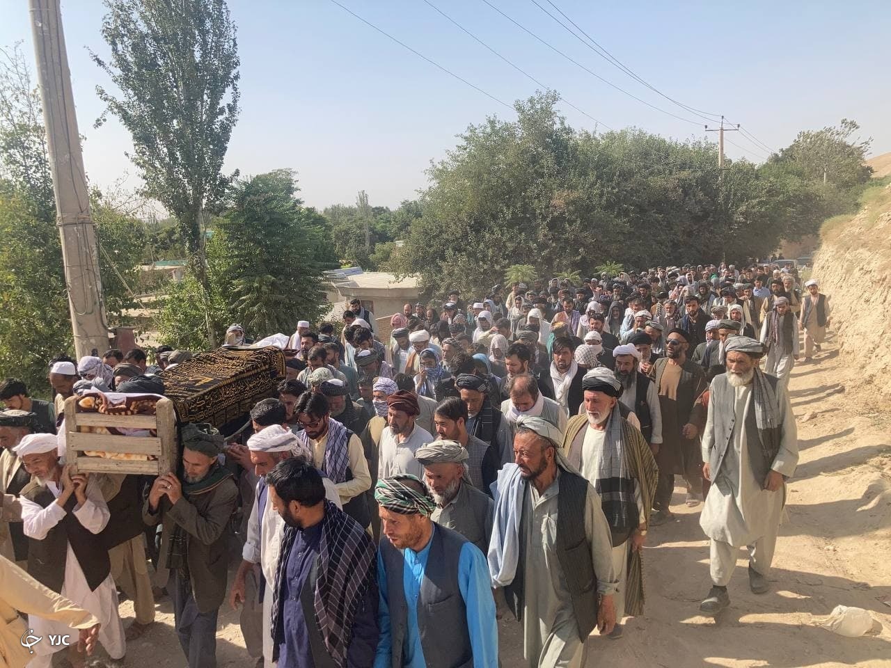 گزارش تصویری از مراسم تشییع پیکر آیت الله عالمی بلخابی