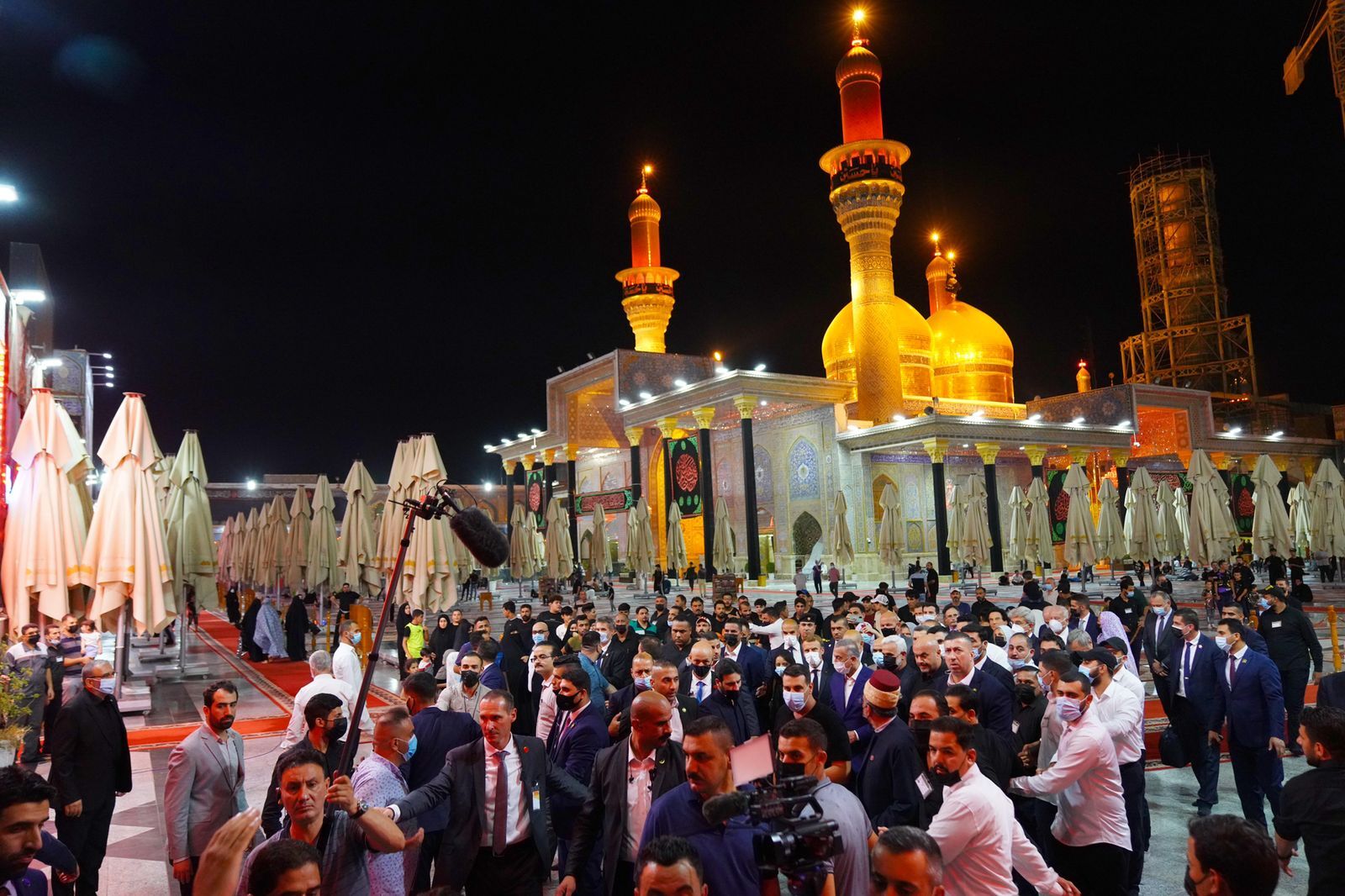 حضور رئیس جمهور فرانسه در حرم کاظمین (ع) +تصاویر