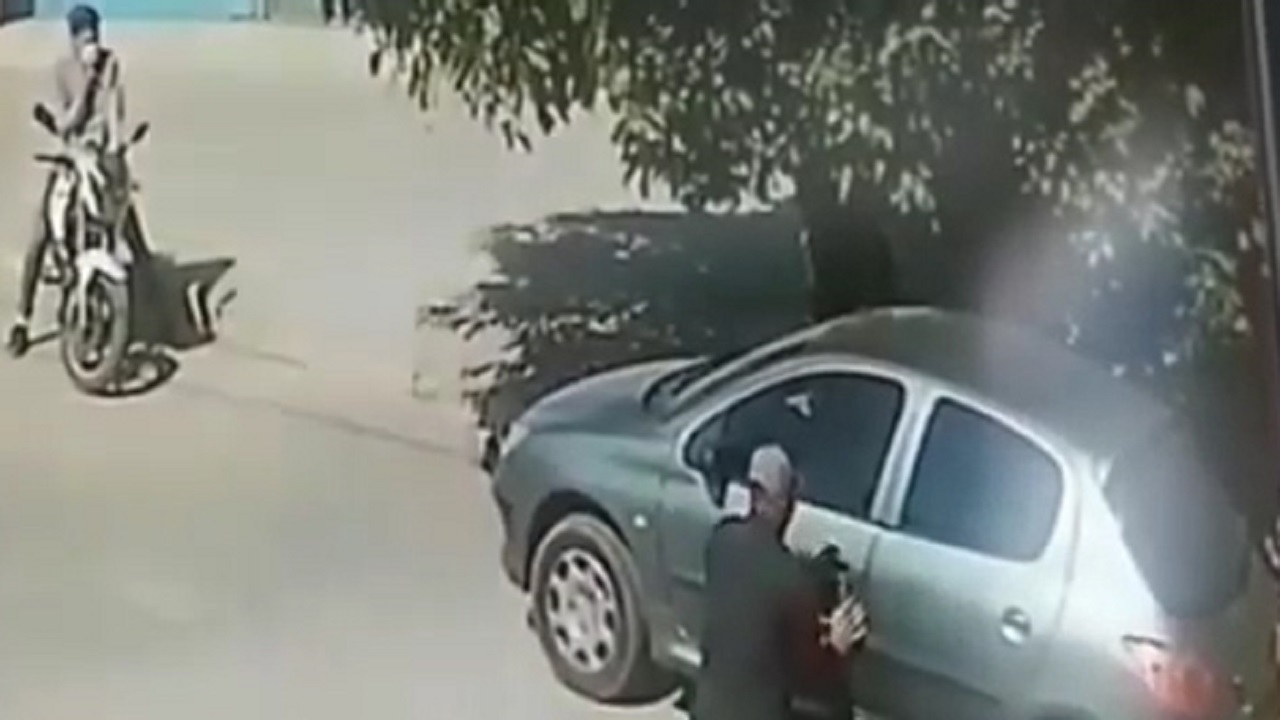 سرقت لوازم داخل پژو ۲۰۶ در هشتگرد + فیلم