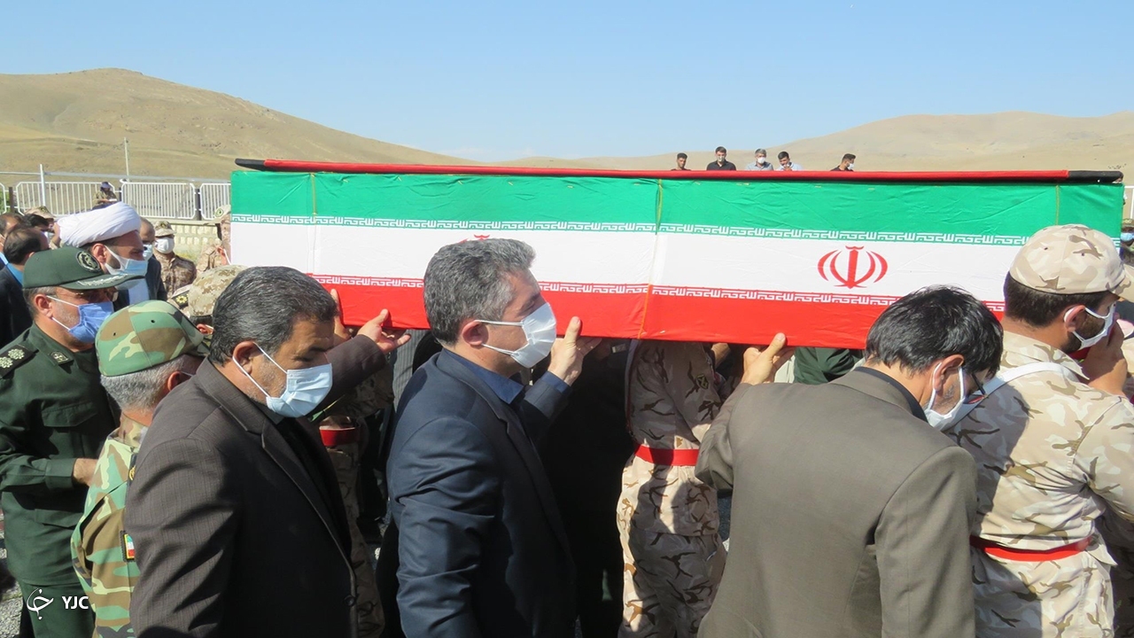 پیکر پاک بسیجی شهید در مهاباد تشییع شد
