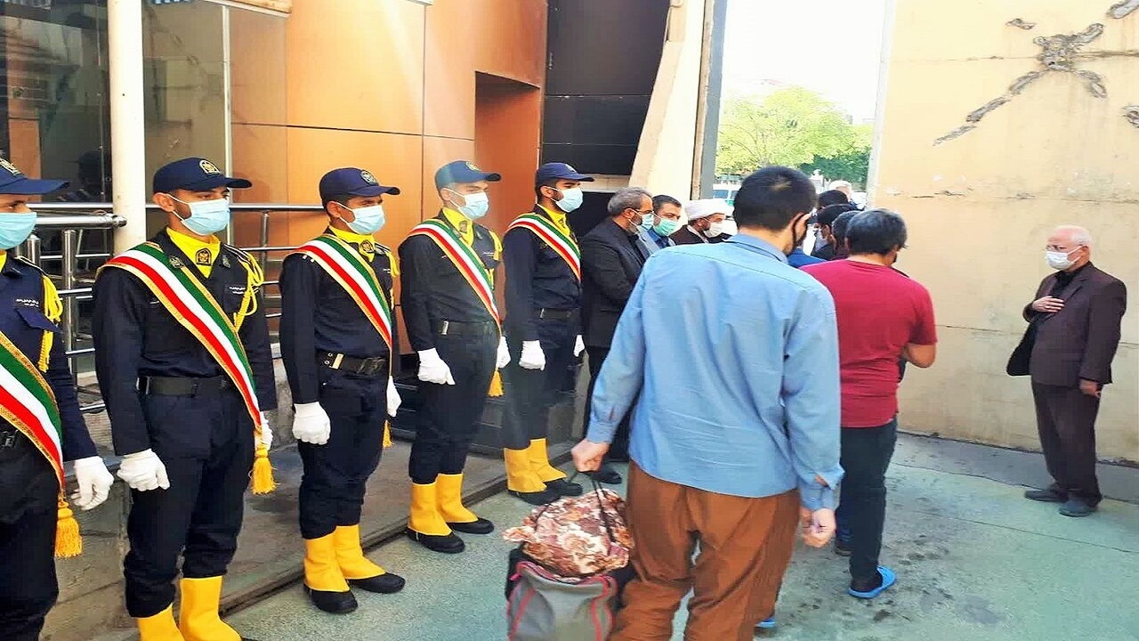 آزادی زندانیان جرائم غیر عمد با کمک نمازگزاران مشهدی