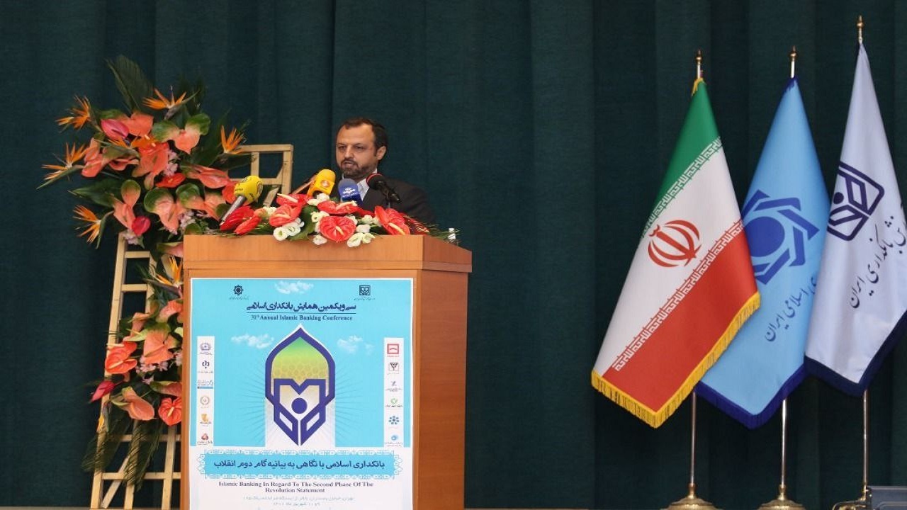 انحراف پول از بخش واقعی یعنی تخریب اقتصاد