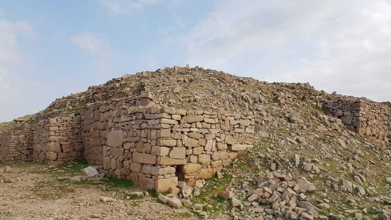 اتمام مرمت اثر تاریخی بردنشانده مسجدسلیمان تا اوایل مهرماه