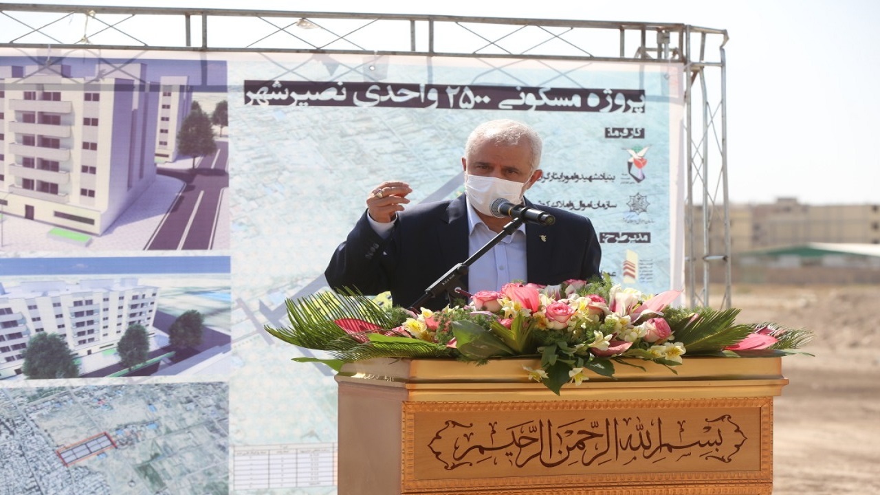 کلنگ زنی ساخت ۴۲۰۰ واحد مسکونی ایثارگران در نصیر شهر و رباط کریم/پروژه ۸ هکتاری صنعتی در شهرک شهید زواره‌ای