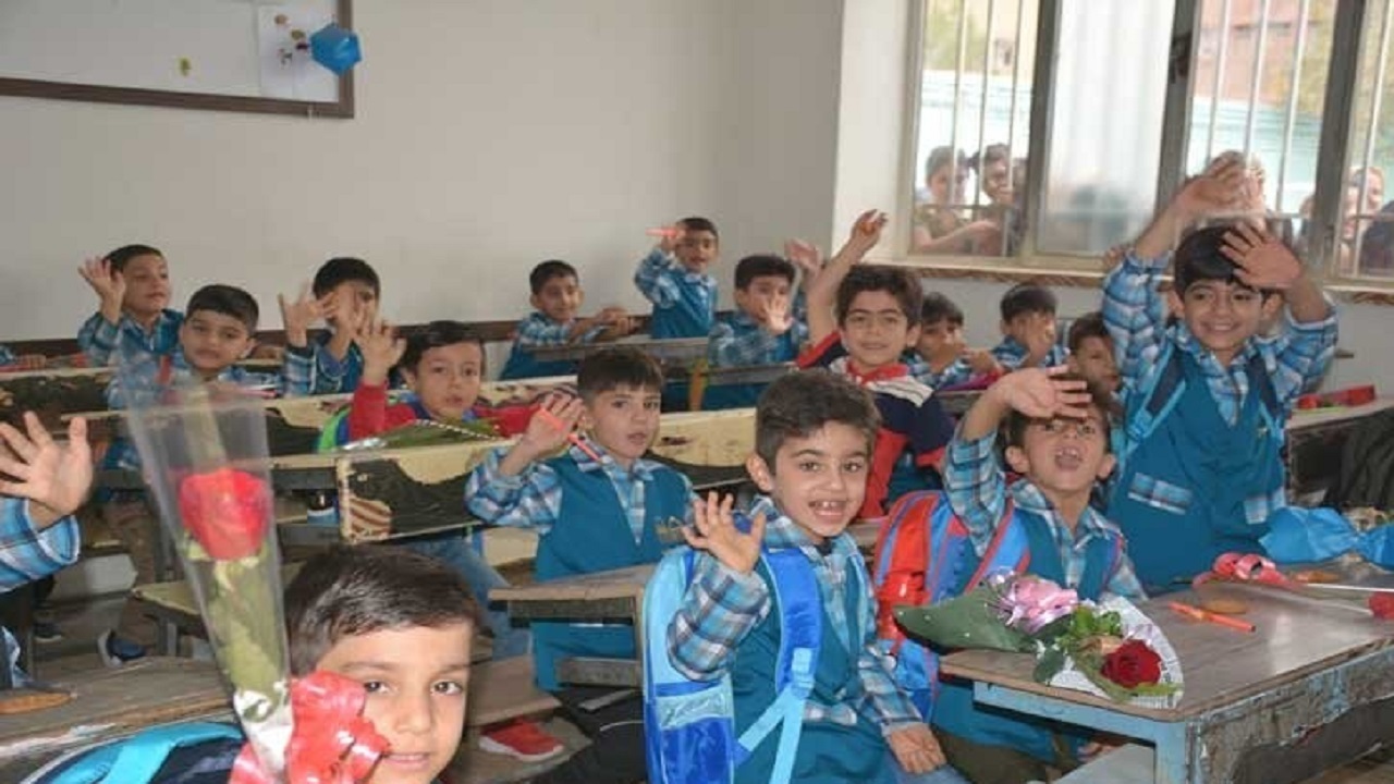 آغاز سال تحصیلی جدید کلاس اولی‌ها در یزد