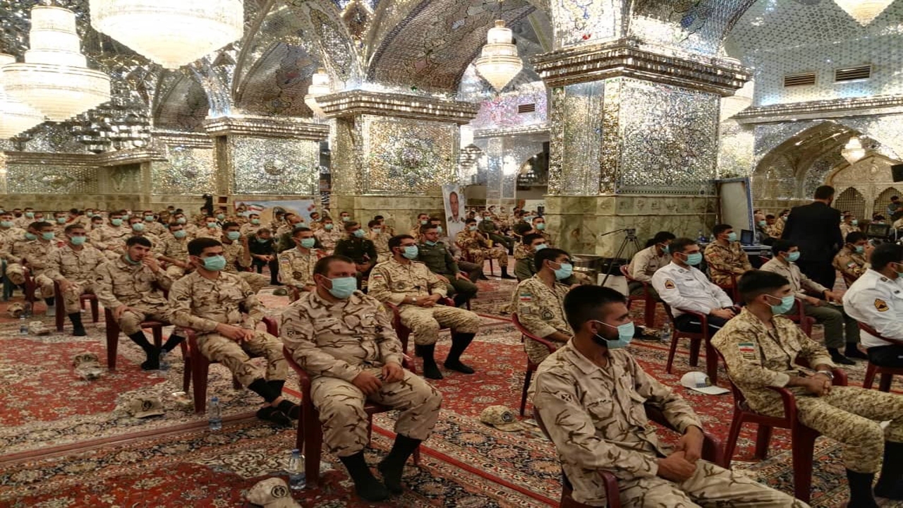 مراسم تکریم سربازان در حرم مطهر شاهچراغ (ع) برگزار شد