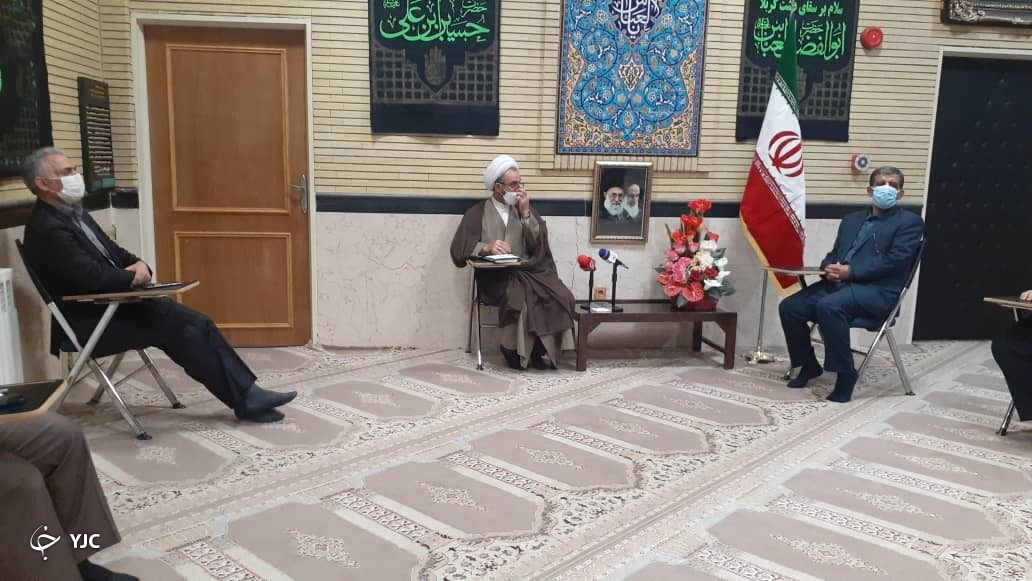 نشست وزیر میراث فرهنگی باامام جمعه ایلام+تصاویر