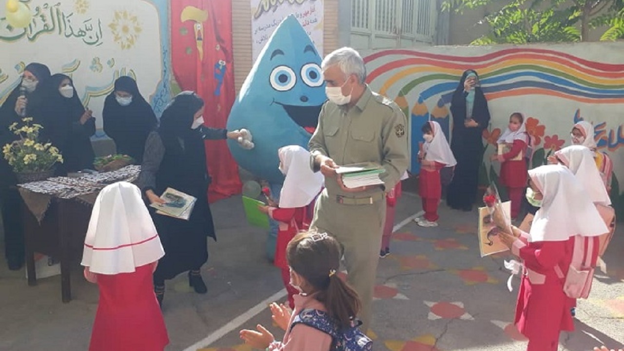 جشن محیط زیستی شکوفه‌ها در استان مرکزی