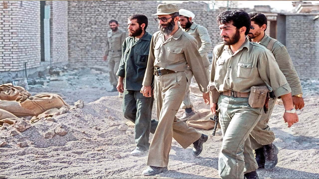 حضور آیت الله خامنه‌ای در خط مقدم جبهه‌ها چگونه حماسه‌هایی مثل شکست محاصره سوسنگرد را رقم زد؟
