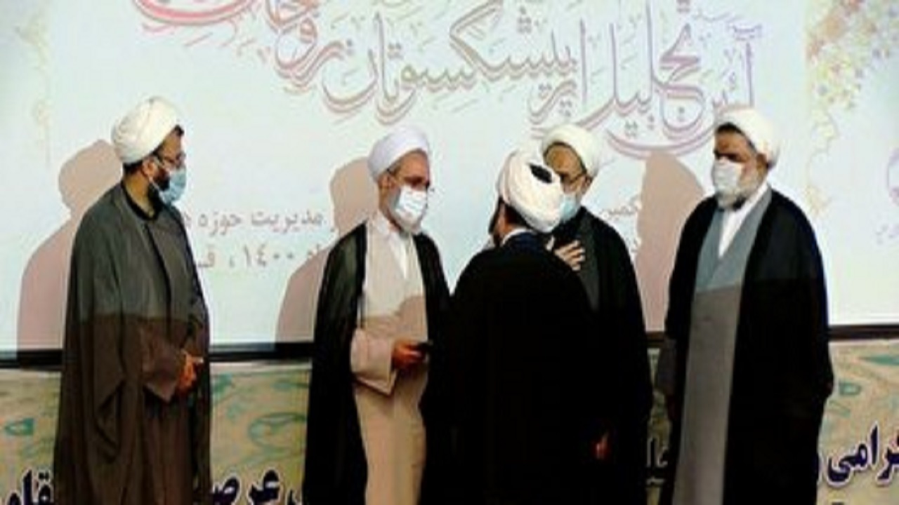 پیشکسوتان روحانی عرصه جهاد و مقاومت قم تجلیل شدند