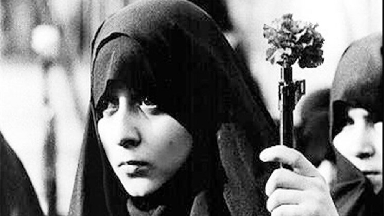 نیمه پنهان جنگ/ ناگفته‌ها از بانویی که همپای مردان از خاک وطن دفاع کرد