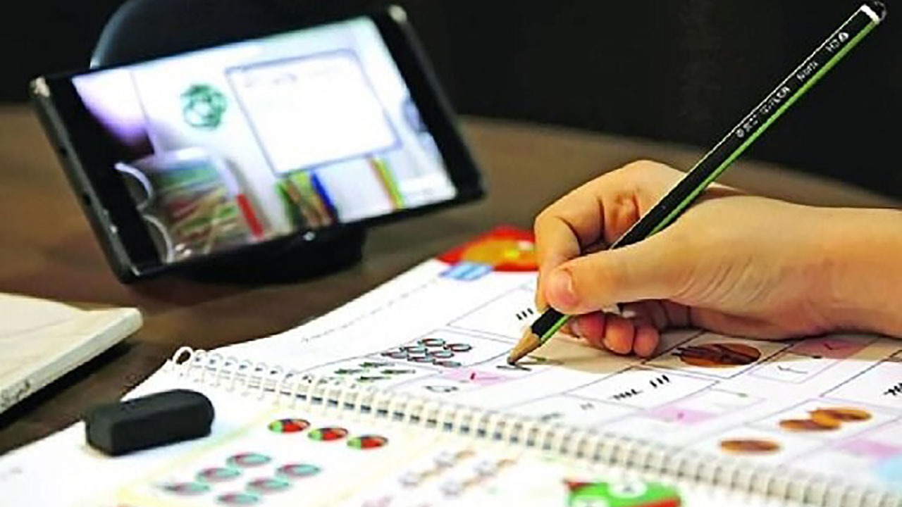 توزیع ۱۰۰۰ دستگاه تبلت بین دانش آموزان نیازمند هرمزگانی