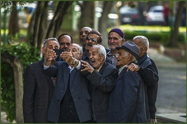 تاثیر مهارت&zwnj;های دیجیتالی بر کاهش افسردگی سالمندان/ چرا باید سالمند در نزدیکی کودک نگهداری شود؟