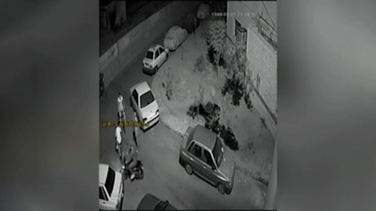 لحظه زورگیری وحشیانه از دوچرخه سوار + فیلم