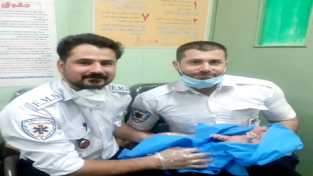 تولد نوزاد عجول در آمبولانس اورژانس ۱۱۵ اندیمشک