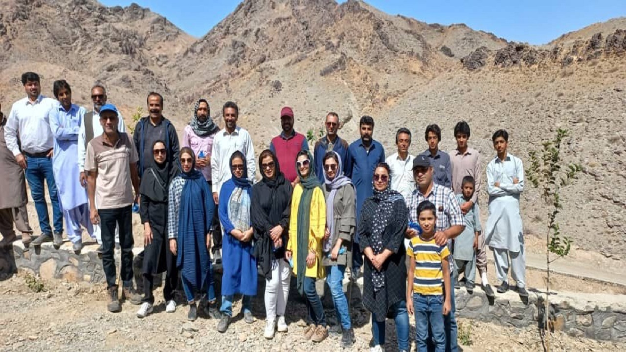 همایش پیاده‌روی با حضور فعالان گردشگری در مجتمع بام زاهدان