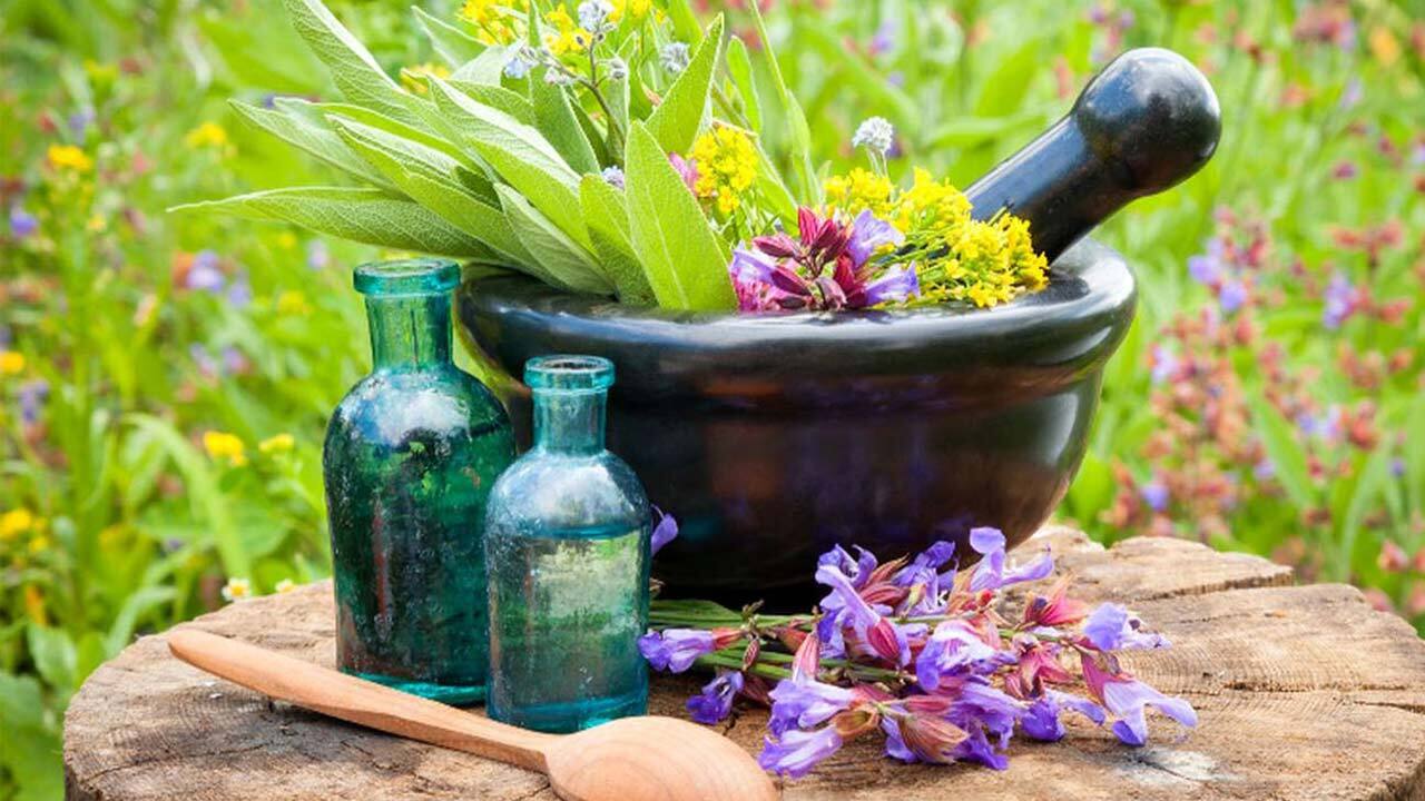 طریقه مصرف عرق کاسنی برای درمان جوش