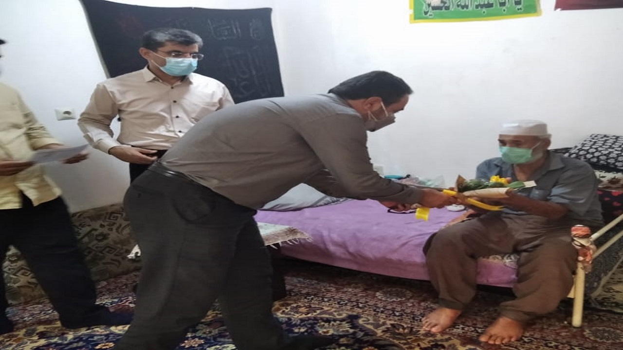 سالمندان بندر امام خمینی(ره)، زیر سایه مهربانی کمیته امداد روزگار می‌گذرانند