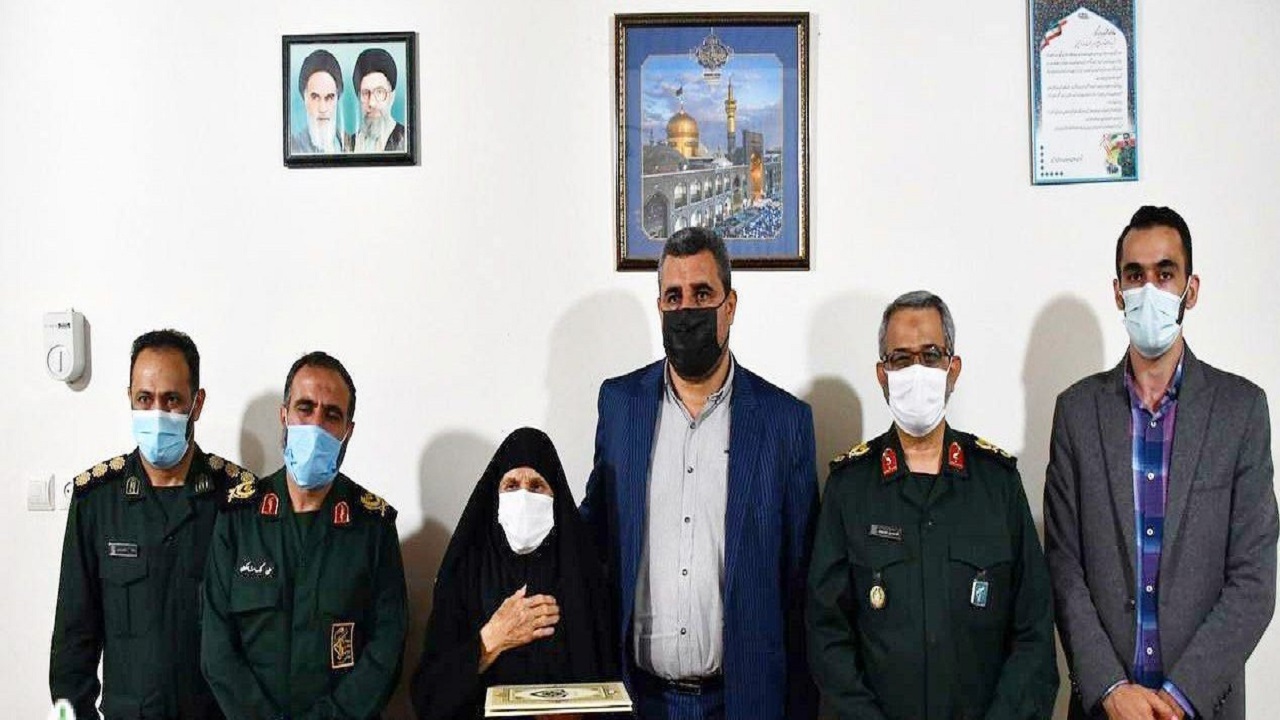 دیدار سردار غیب پرور با خانواده شهید مدافع حرم در گرگان