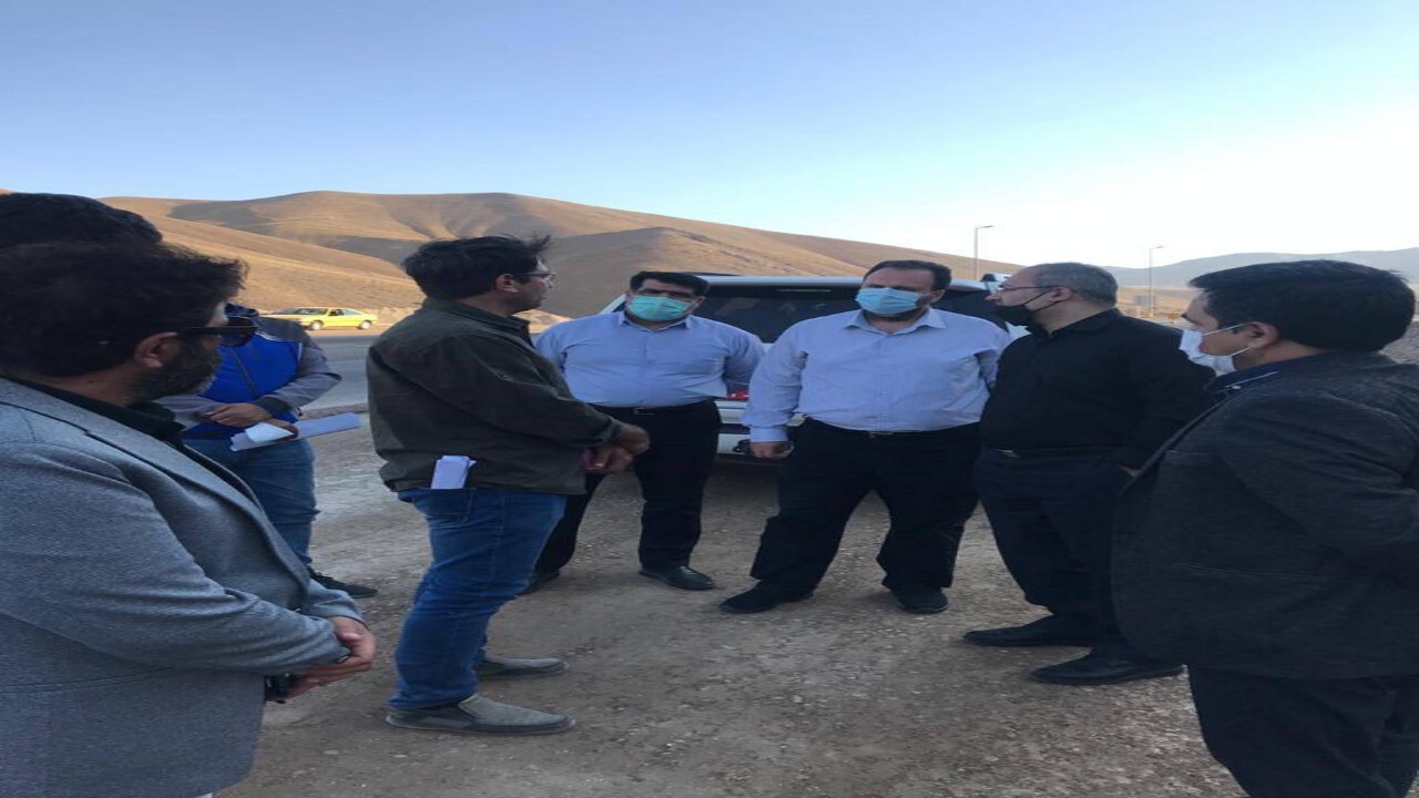  یک و نیم کیلومتر از بزرگراه آوج رزن آماده آسفالت است