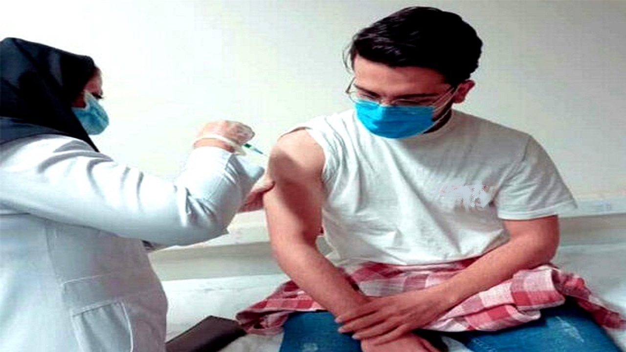 واکسینه شدن ۲۴ درصد از دانش آموزان ۱۲ سال به بالا در آذربایجان غربی