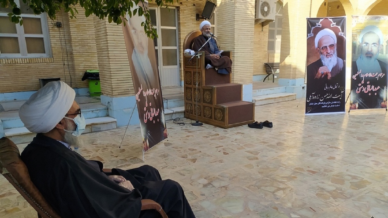 گرامیداشت یاد علامه حسن‌زاده آملی و حجت الاسلام و المسلمین دشتی در بوشهر