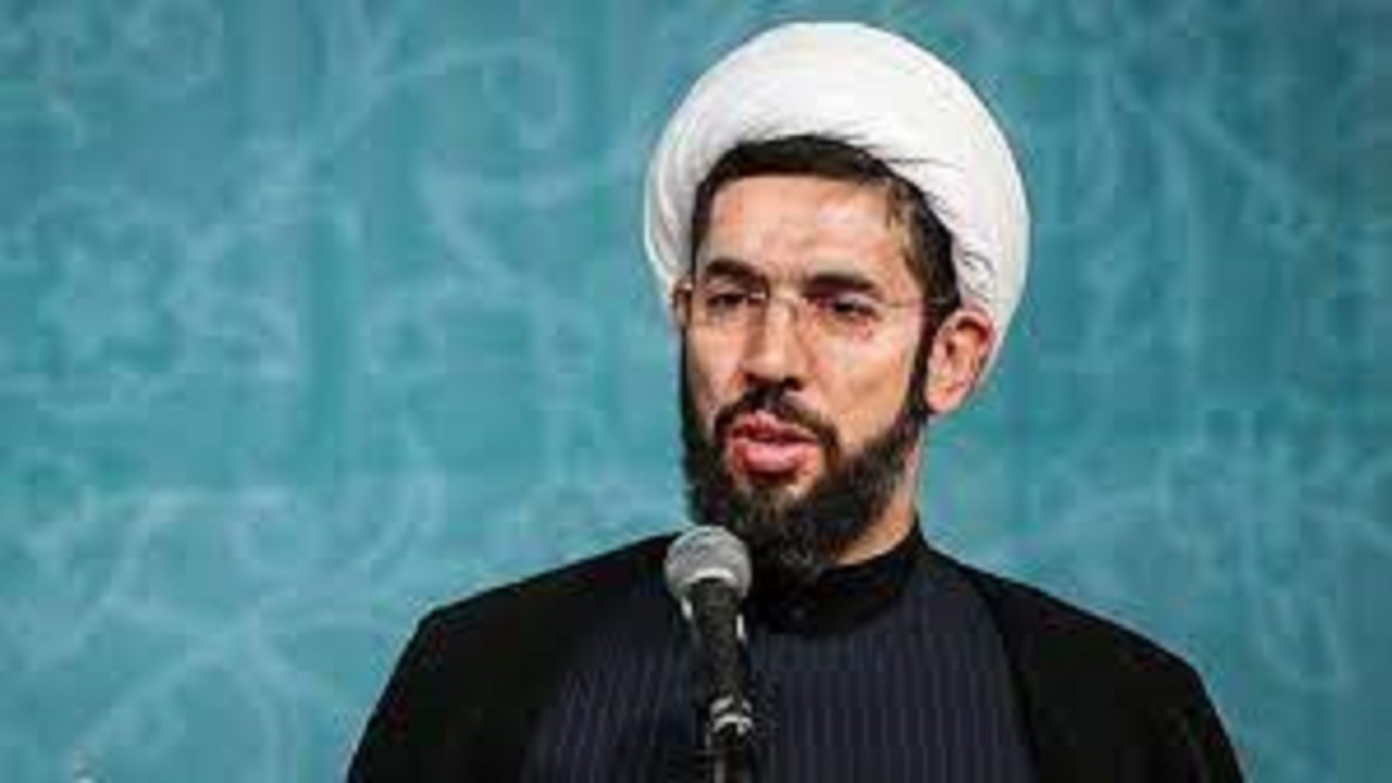نسبت دانشگاه و جامعه مورد توجه قرار گیرد