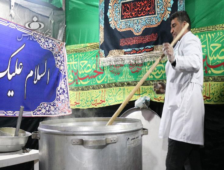 موکبی که به عراق نرفت ۱۵۰ میلیون تومان به نیازمندان بخشید