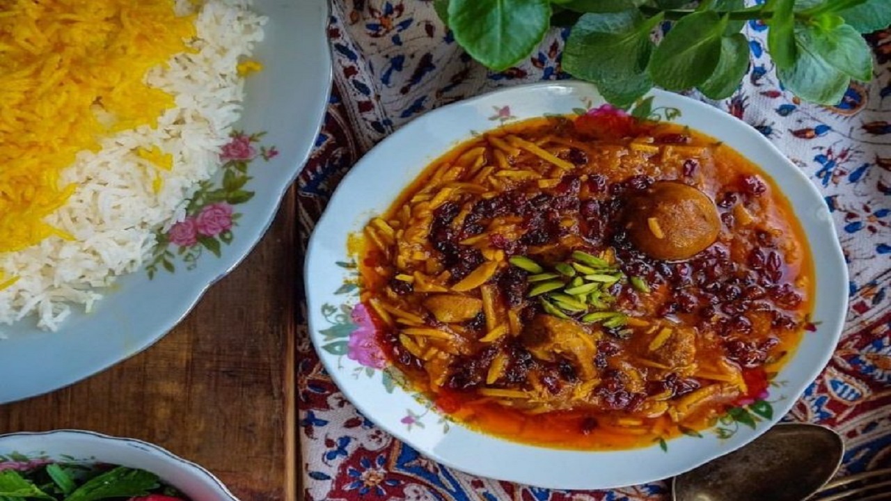 غذا از نیاز‌های نخست یک گردشگر است