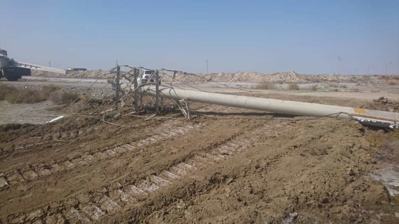 خسارت دو میلیارد تومانی طوفان به شبکه برق جاسک