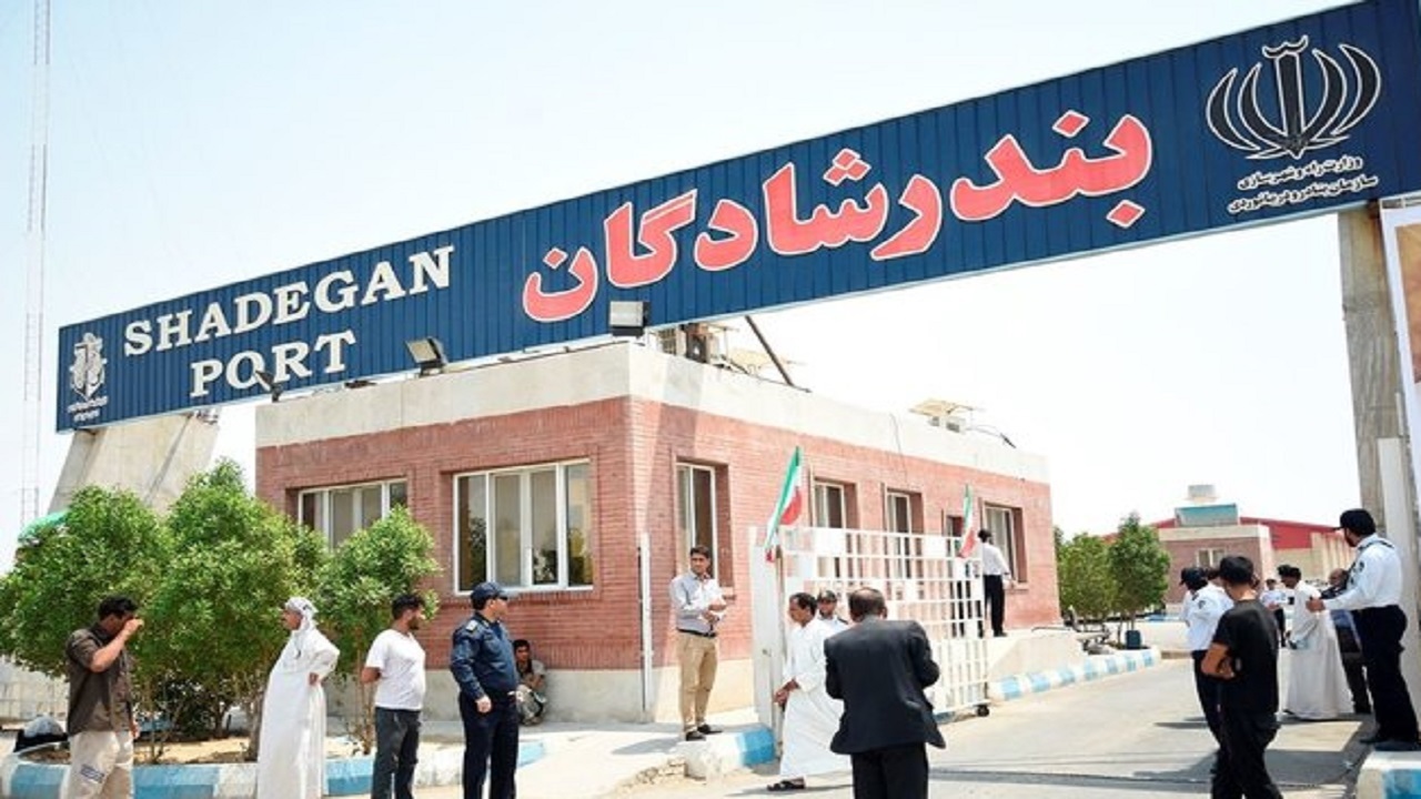 سرعت در عملیات تخلیه در بندر شادگان