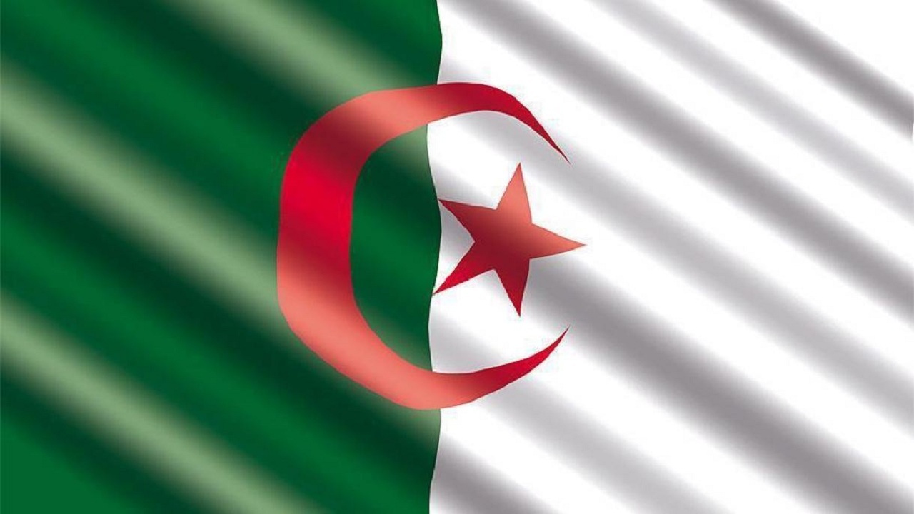 ملت الجزایر، توطئه مکرون و رژیم صهیونیستی را بی پاسخ نمی‌گذارند