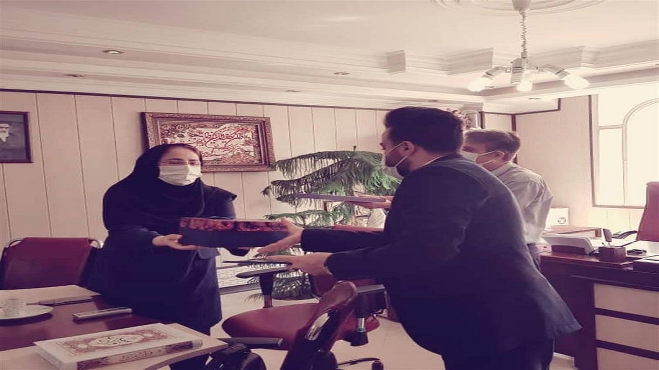 تجلیل از پرستار البرزی