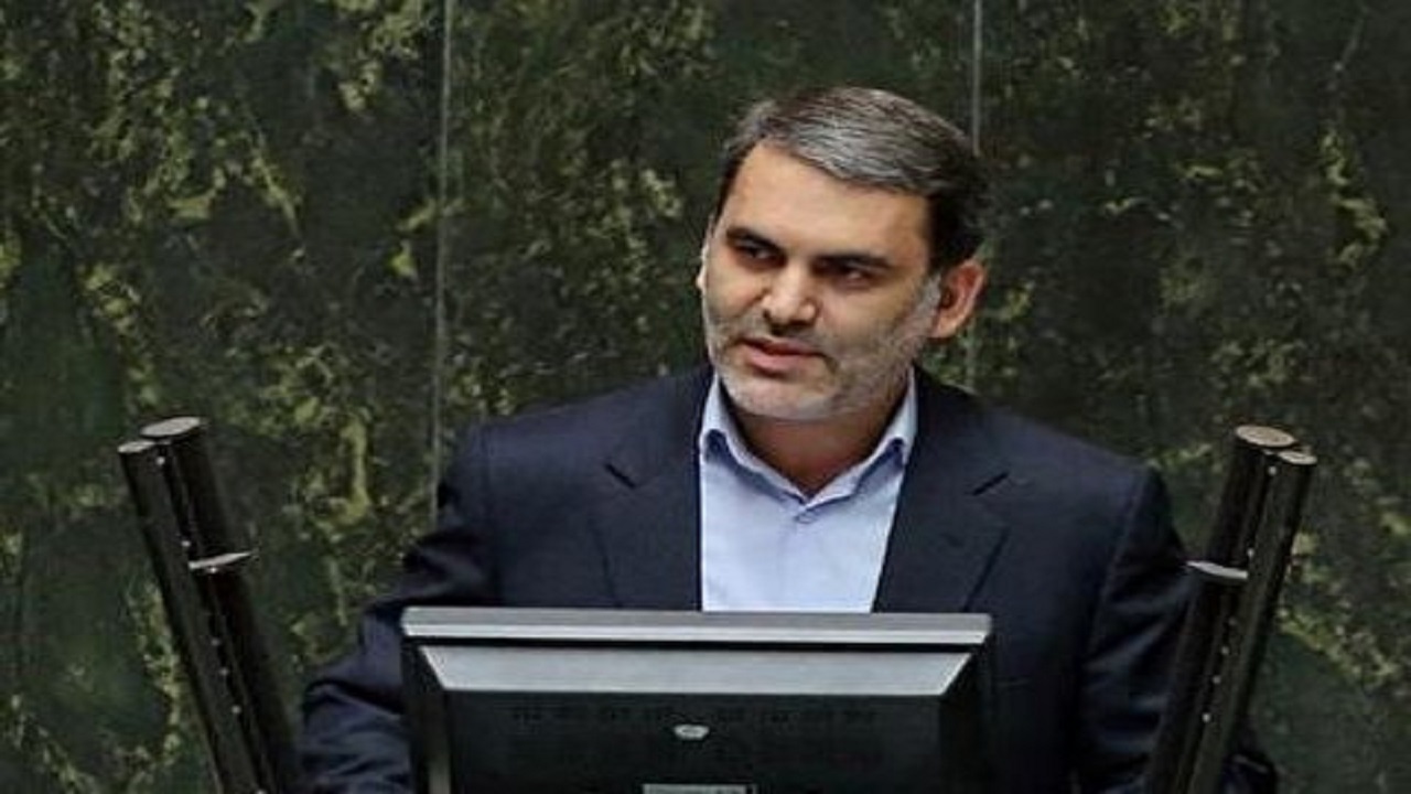 مجوزهای کسب و کار در کشور میلیاردی خرید و فروش می شود/با طرح تسهیل صدور مجوزهای کسب و کار امضا‌های طلایی از بین می‌رود