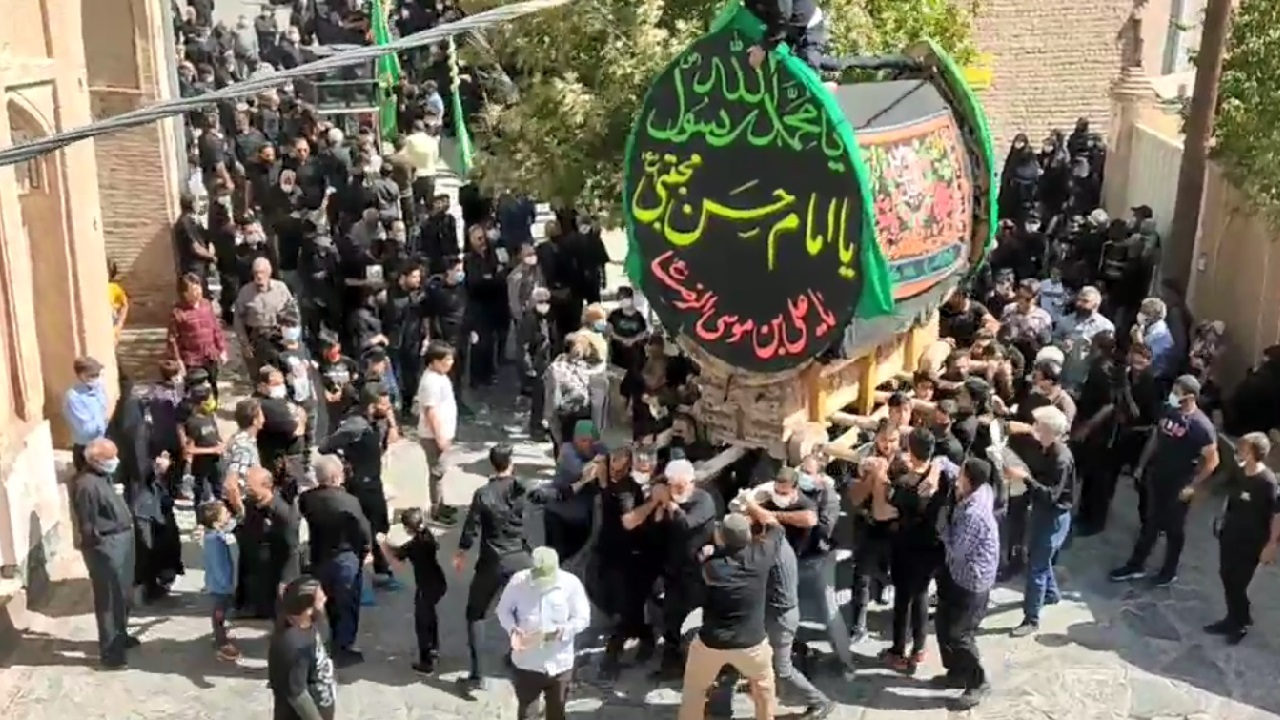 تجهیز نخل تاریخی نراق