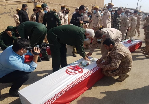 پیکر ۲۰ شهید دفاع مقدس به آغوش وطن بازگشت