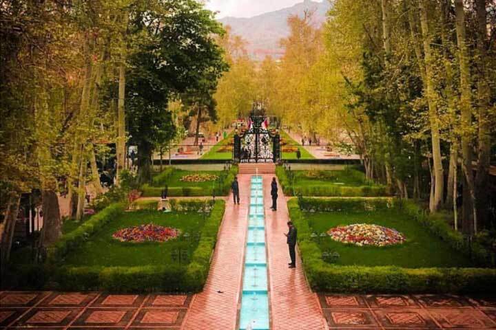 تهران؛ پایتختی که دیگر خانه ایرانی ندارد/ کوچ طهرانی&zwnj;ها از کوچه پس کوچه&zwnj;های خاطره&zwnj;ها به خیابان&zwnj;های شلوغ و پرسر و صدا
