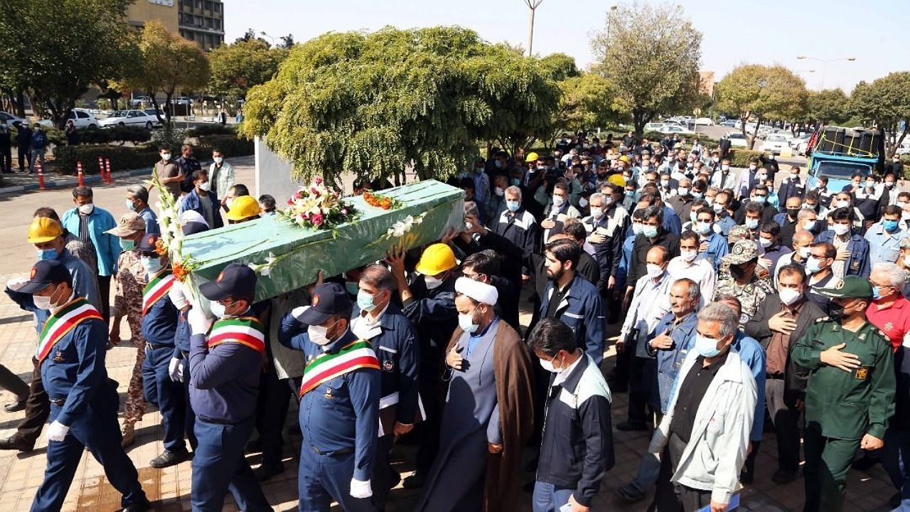 وداع با پیکر مطهر شهید مدافع حرم در ذوب‌آهن اصفهان