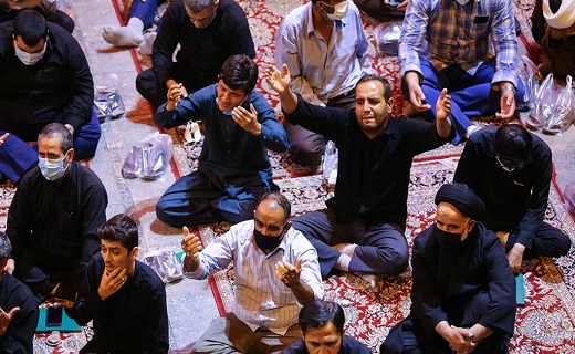 عزاداری شب شهادت امام رضا(ع)در حرم بانوی کرامت