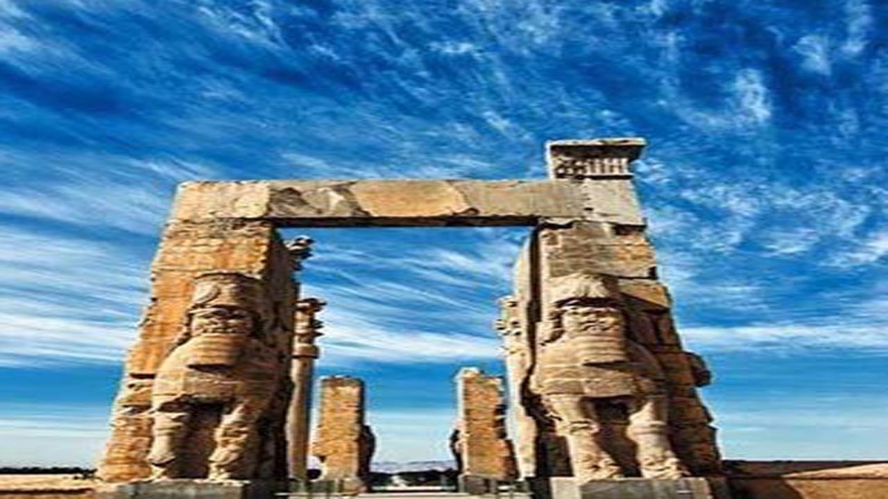 تاریخچه معماری تخت جمشید در شیراز و میدان نقش جهان اصفهان