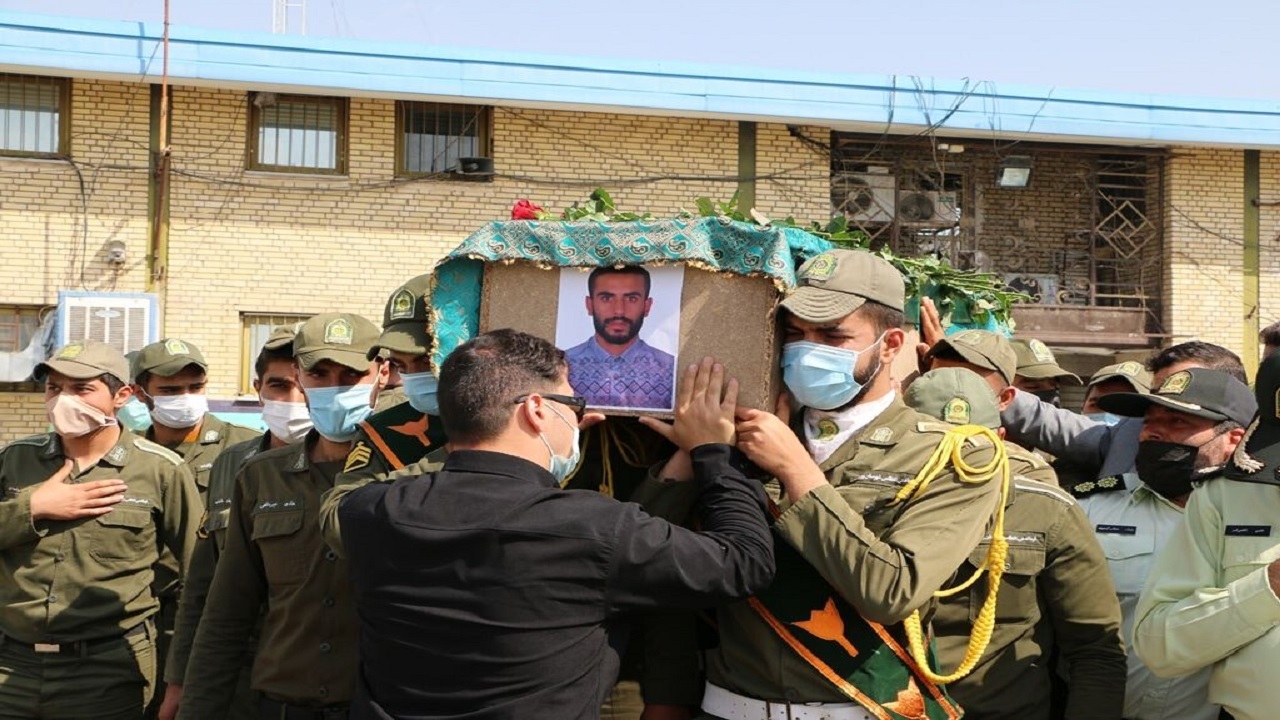 تشییع پیکر سرباز فداکار ناجا در روستای هاشم آباد گرگان