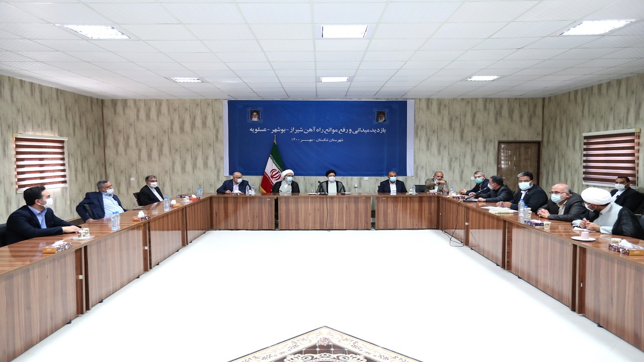 پیشرفت ۲۰ درصدی راه‌آهن شیراز – بوشهر- عسلویه پس از ۱۴ سال، قابل توجیه نیست