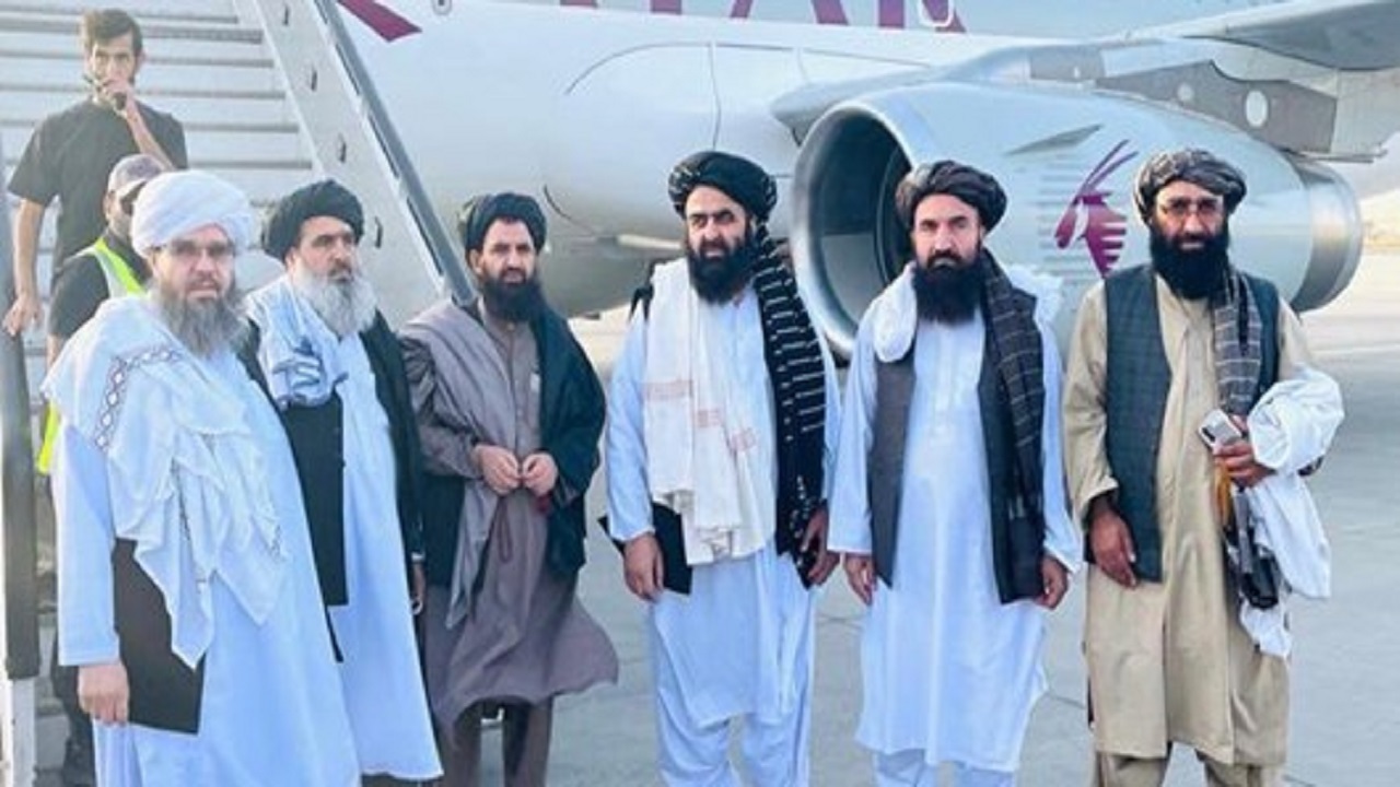وزیر خارجه دولت طالبان در راس هیاتی عازم قطر شد