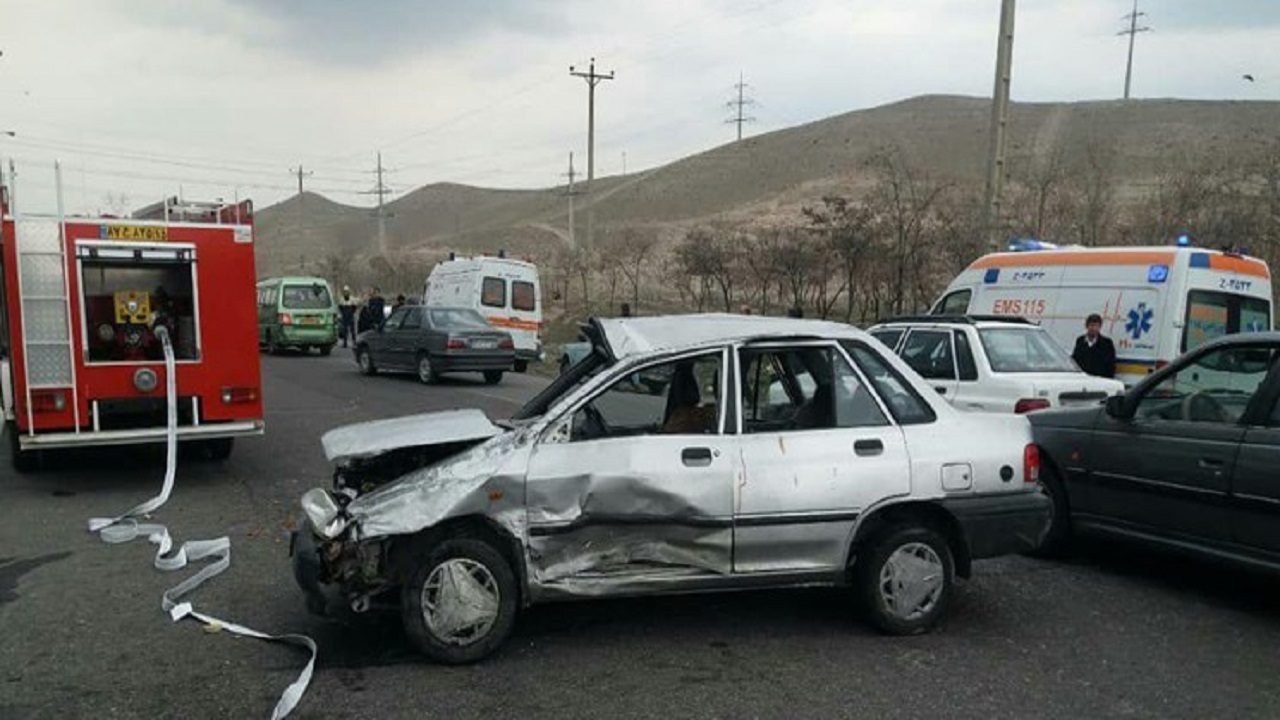 مصدومیت ۷ نفر بر اثر برخورد دنا و پراید در جاده قدیم لوشان