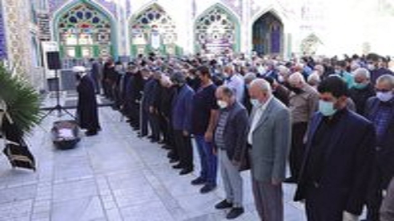 تشییع پیکر مادر شهیدان زمانی پور در سمنان