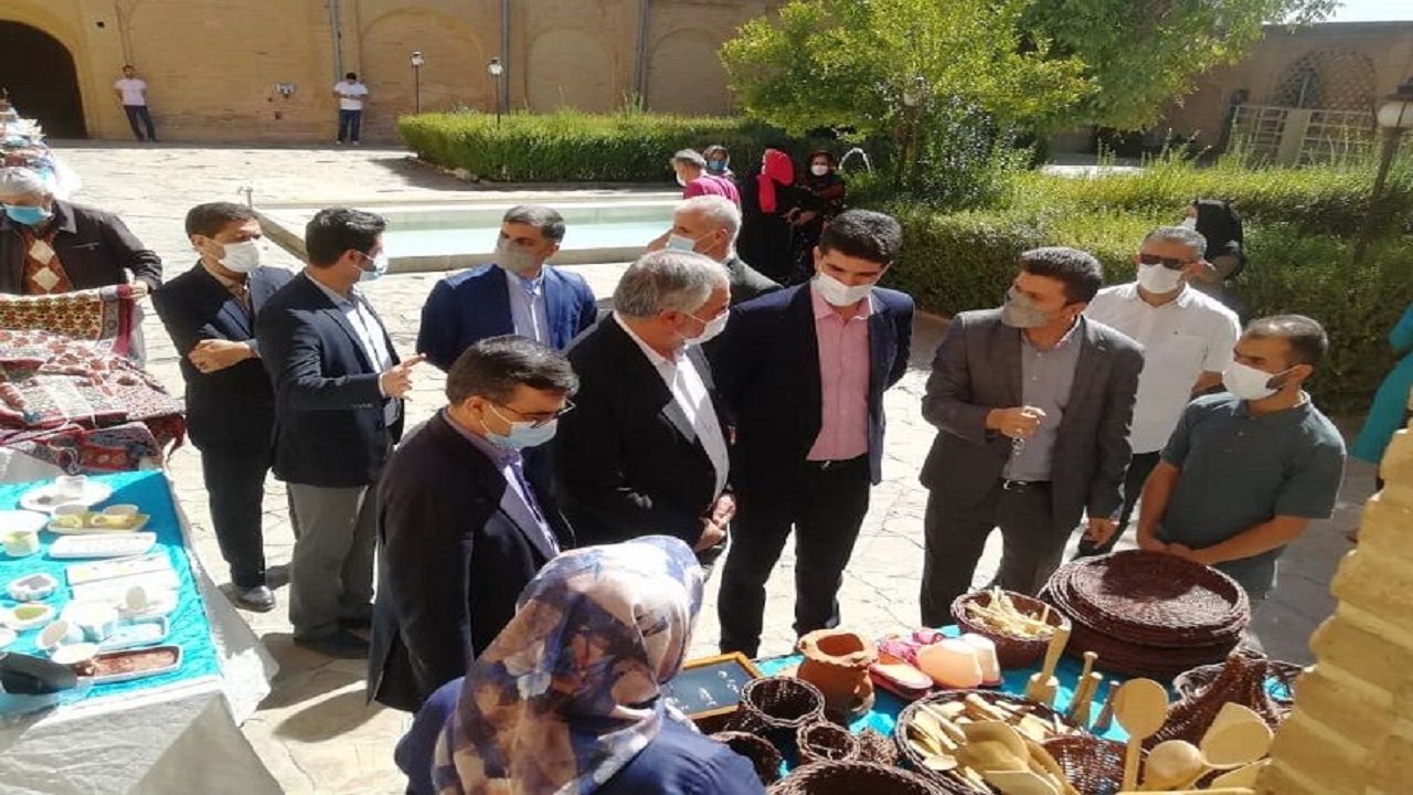 بازدید استاندار کردستان از خانه صنایع دستی سنندج
